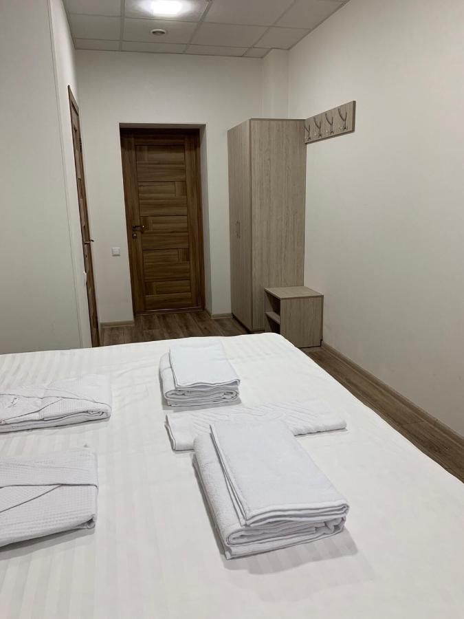 Міні-Готель Білий Квадрат Kiev Extérieur photo